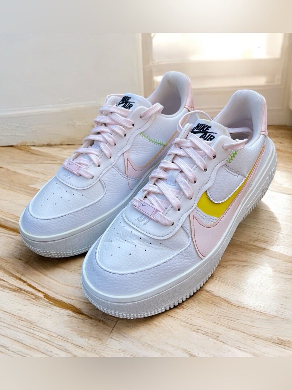 Nike Air Force 1 Women's Sneakers White Pink Size US 7 EUR 38 CM 24 Authentic - Picture 5 of 7